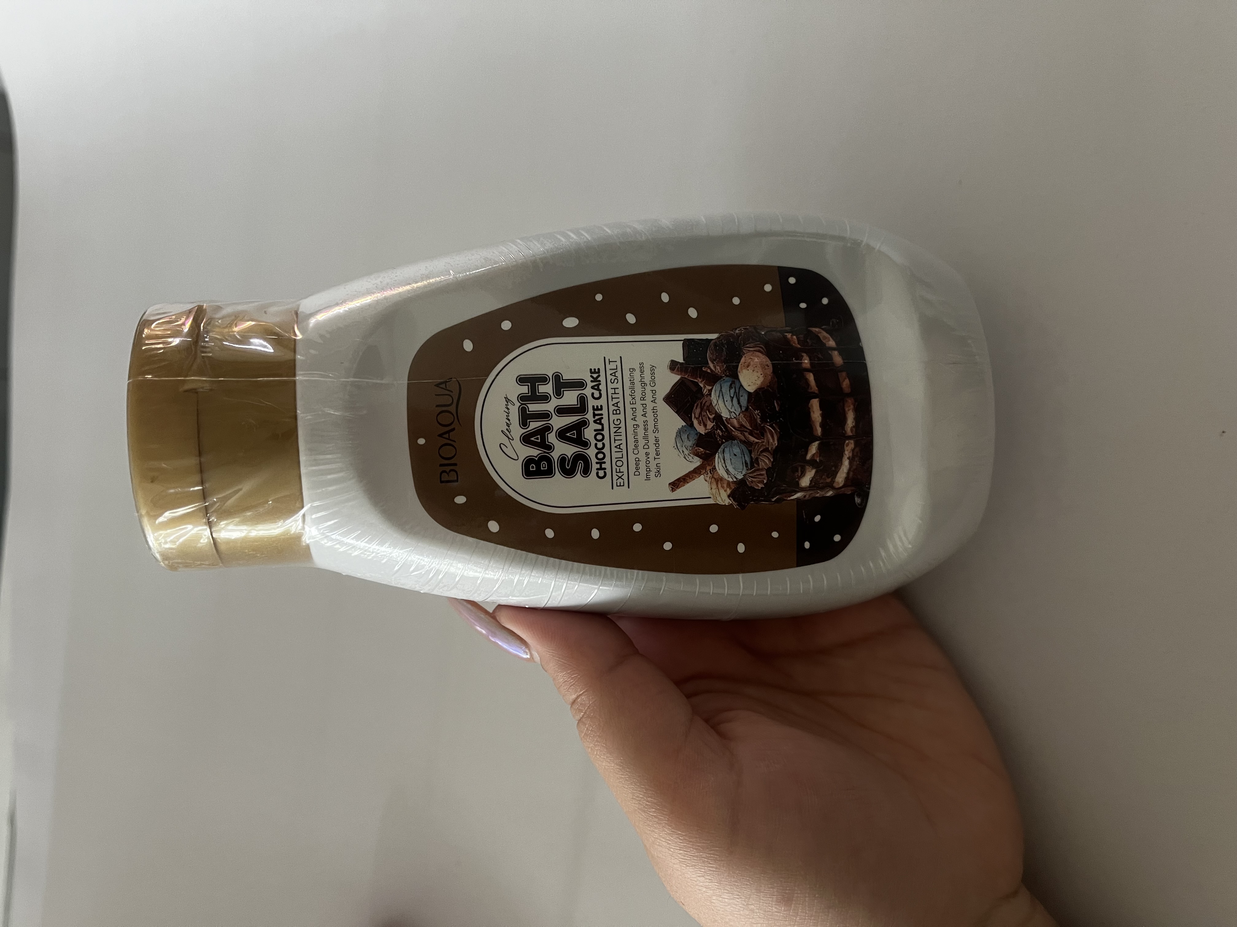 نمک بدن شکلاتی