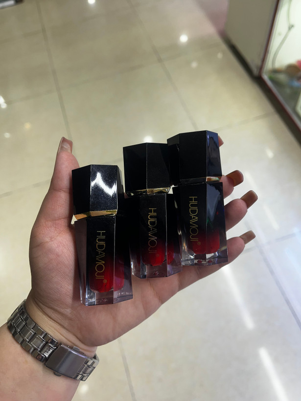 رژگونه مایع طرح شیگلم